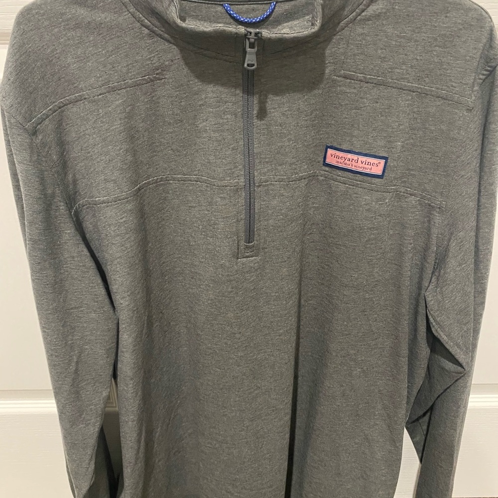 Vineyard Vines Edgartown half zip pullover. Size Large